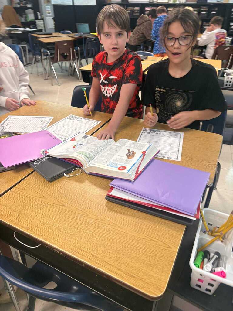 Ms. Shannon Cox’s fourth graders are working in station groups to review previously taught skills, including alphabetical order and category word sorts.  Students are collaborating with their classmates and taking ownership of their learning by checking their own work with an answer key. What a great way to build both skills and independence! ❤️🤍
