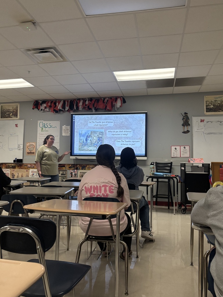 Ms. Rodgers’ history class at Westside High School recently welcomed Linley Hittenrauch with the Arkansas Secretary of State’s Office. Students learned about The Arkansas Traveler and its place in Arkansas history.  Thank you to Ms. Hittenrauch for spending time with our Warriors and bringing Arkansas history to life! ❤️🤍