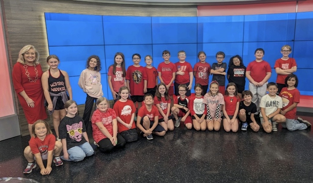 Westside Elementary GT students enjoyed an exciting field trip filled with adventure, exploration, and hands-on learning!  The day began at the airport, where Mr. Houston Hart gave students a behind-the-scenes look at aviation and even let them climb inside a real airplane! ✈️  Next, students visited the Nature Center, where they explored exhibits, watched an educational movie, and discovered wildlife along the way—including a frog, lizard, walking stick, and even a snake! 🐸🐍  After lunch and some fun at the park, students wrapped up their adventure with a visit to KAIT, where they learned about television news production, experienced the green screen, and were thrilled to meet Diana Davis! 🎥  A big THANK YOU to everyone who helped make this such a memorable learning experience for our Lil Warriors!