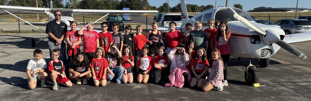 Westside Elementary GT students enjoyed an exciting field trip filled with adventure, exploration, and hands-on learning!  The day began at the airport, where Mr. Houston Hart gave students a behind-the-scenes look at aviation and even let them climb inside a real airplane! ✈️  Next, students visited the Nature Center, where they explored exhibits, watched an educational movie, and discovered wildlife along the way—including a frog, lizard, walking stick, and even a snake! 🐸🐍  After lunch and some fun at the park, students wrapped up their adventure with a visit to KAIT, where they learned about television news production, experienced the green screen, and were thrilled to meet Diana Davis! 🎥  A big THANK YOU to everyone who helped make this such a memorable learning experience for our Lil Warriors!
