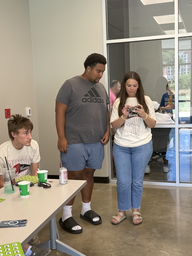 The WHS Student Council was happy to volunteer at the Dierksen Senior Day Hospice Fall Festival. Students help assist attendees, served cotton candy, and ran the bingo room!