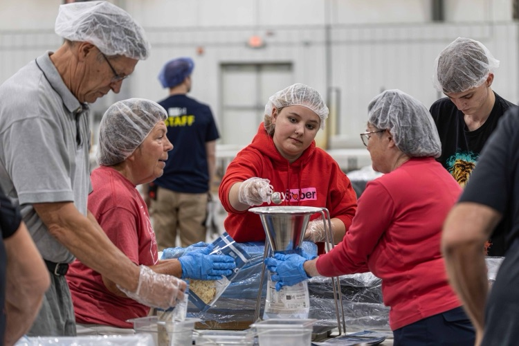 Makenna Feipel at Feed My Starving Children 2025