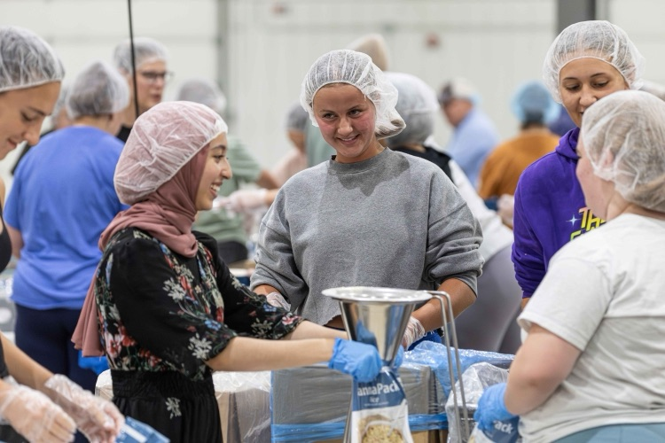 Jalayna Whetstone at Feed My Starving Children 2025