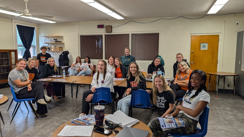 Students with Heidi