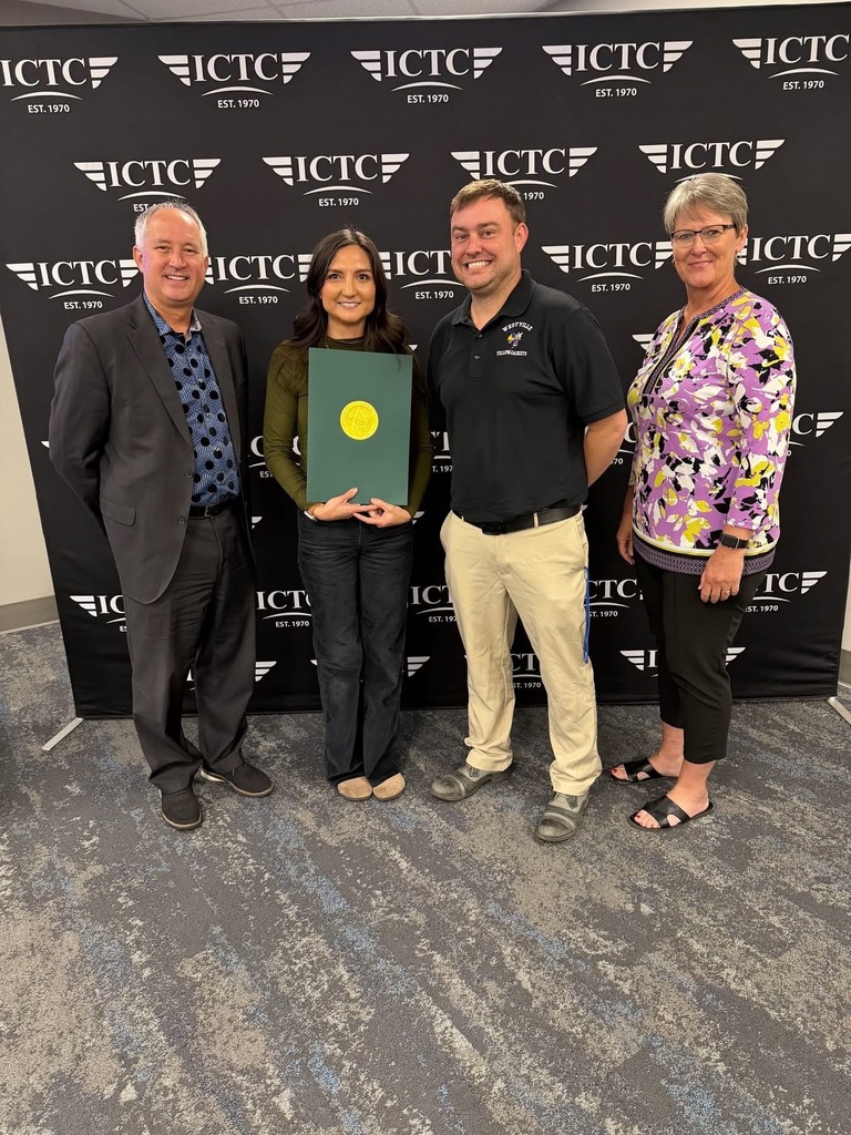 ashlyn brady teacher of the year