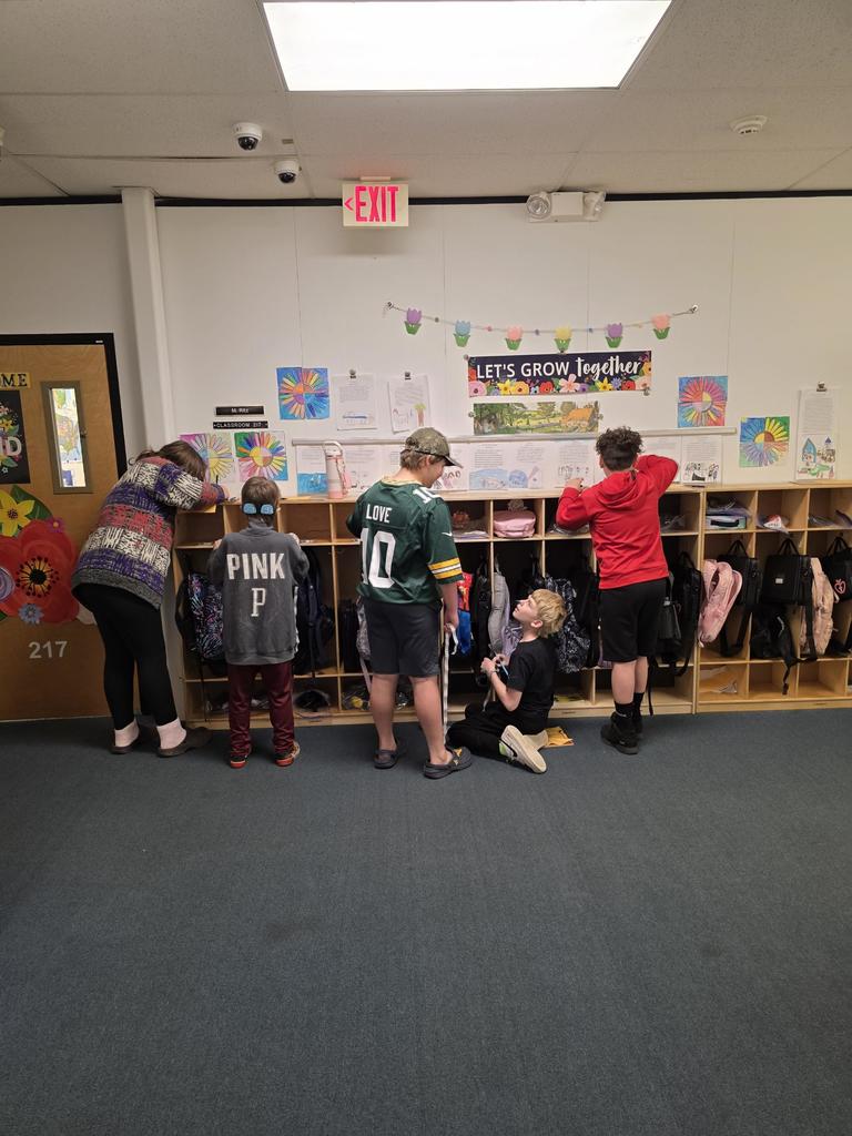 4th graders measuring area and perimeter. 