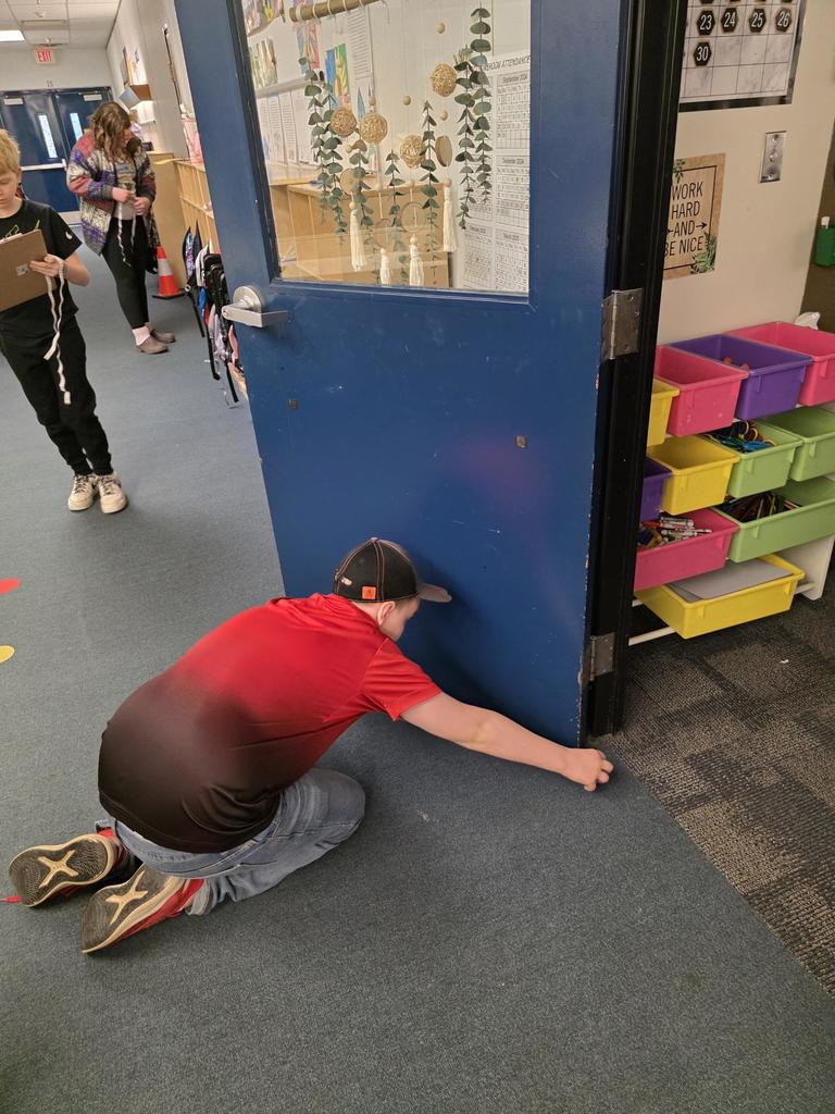 4th graders measuring area and perimeter. 