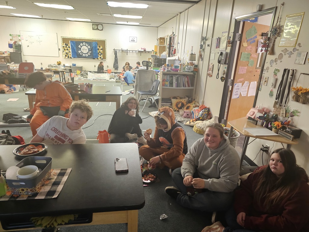 On October 29th, the New Martinsville School Robotics Teams celebrated the Halloween spirit by having a party. Thanks to the generosity and support of our parents the students had a great time. The students worked on their robots, watched a spooky movie and ate great treats. This activity really helped energize them and prepare them for the great season ahead. HAPPY HALLOWEEN!