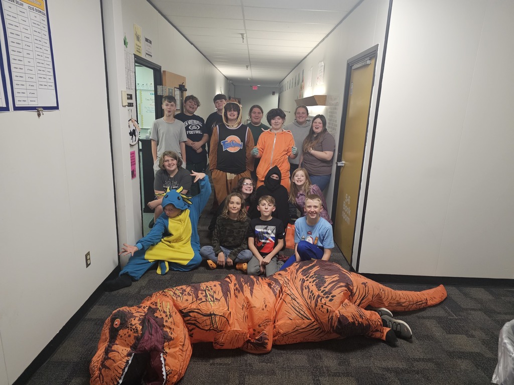 On October 29th, the New Martinsville School Robotics Teams celebrated the Halloween spirit by having a party. Thanks to the generosity and support of our parents the students had a great time. The students worked on their robots, watched a spooky movie and ate great treats. This activity really helped energize them and prepare them for the great season ahead. HAPPY HALLOWEEN!