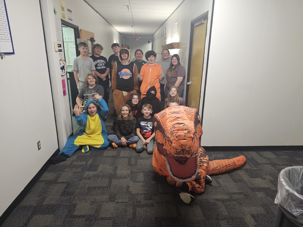 On October 29th, the New Martinsville School Robotics Teams celebrated the Halloween spirit by having a party. Thanks to the generosity and support of our parents the students had a great time. The students worked on their robots, watched a spooky movie and ate great treats. This activity really helped energize them and prepare them for the great season ahead. HAPPY HALLOWEEN!