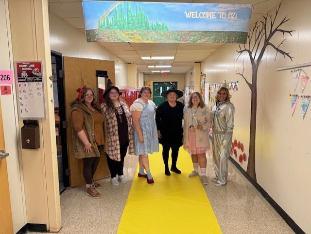 dressed like the wizard of oz