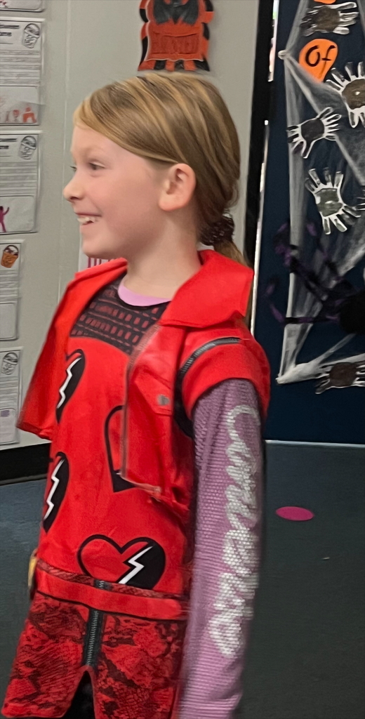 The second graders entertained us with a Halloween 🎃 parade in costume today. Some were spooky, ☠️ some were bootiful, 👻 some were square, 👾 some were clowning around, 🤡 and some were protectors, 👮🏻but they were all adorably having a great time!