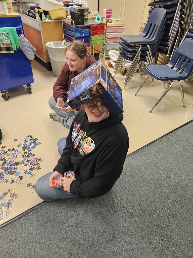 On May 5th, Mr. Yoho and Mr. Trimmer brought their VEX V5 team to New Martinsville School to meet with the New Martinsville Competitive Robotics teams. The high school students discussed the V5 robots and game with the middle schoolers. The New Martinsville student got a chance to see the V5 parts and drive the robot.