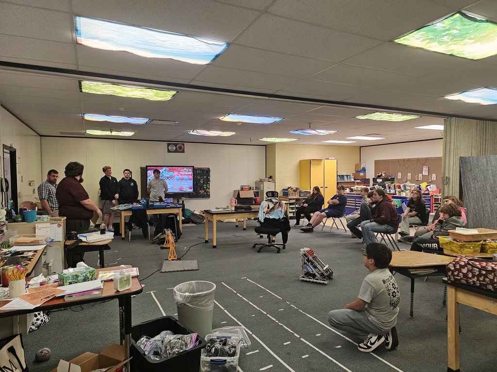 On May 5th, Mr. Yoho and Mr. Trimmer brought their VEX V5 team to New Martinsville School to meet with the New Martinsville Competitive Robotics teams. The high school students discussed the V5 robots and game with the middle schoolers. The New Martinsville student got a chance to see the V5 parts and drive the robot