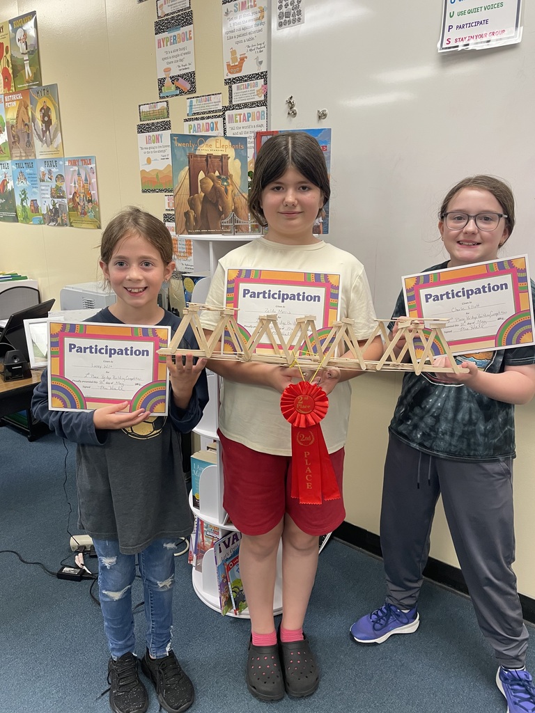 2nd Place Laney Wilt, Zelda Morris & Charlie Elliott with their bridge, certificate, and ribbon.