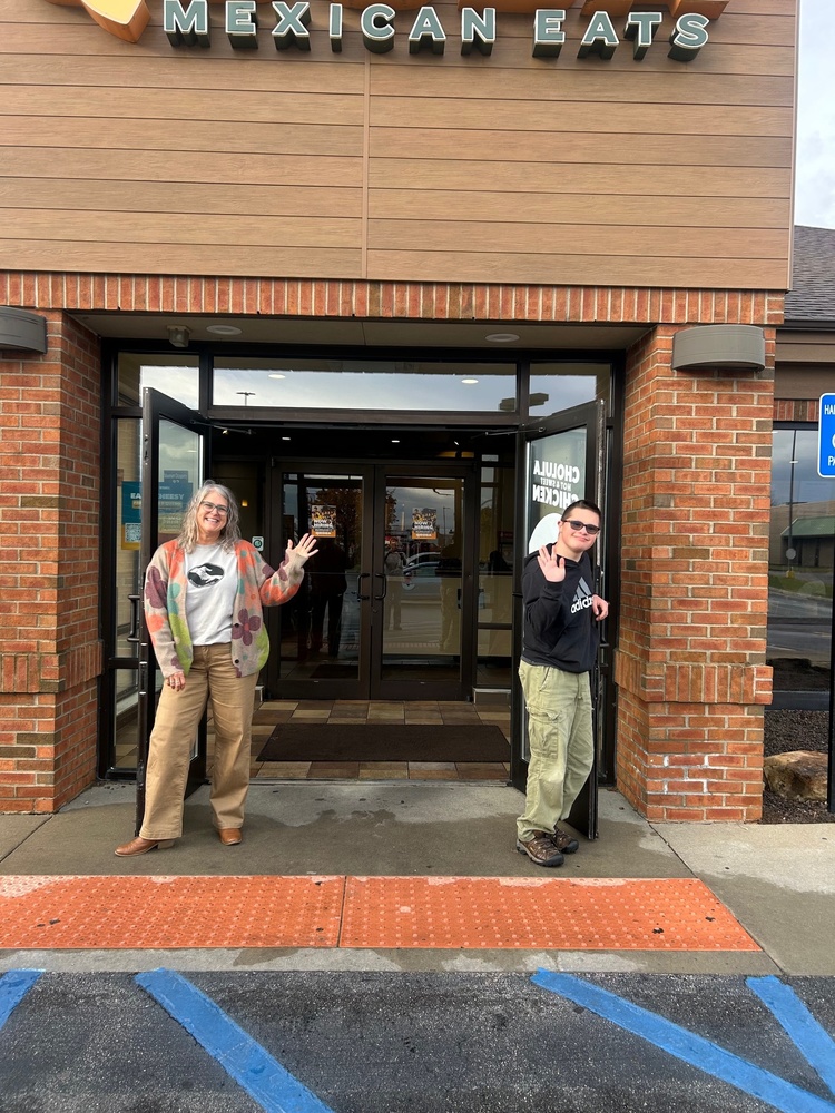 Nurse and student welcome diners