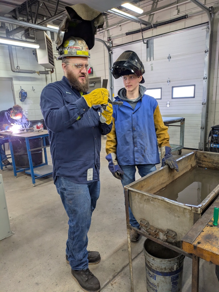 Special visitors in Welding Class