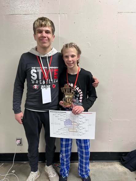 Aubryn  showing off her trophy