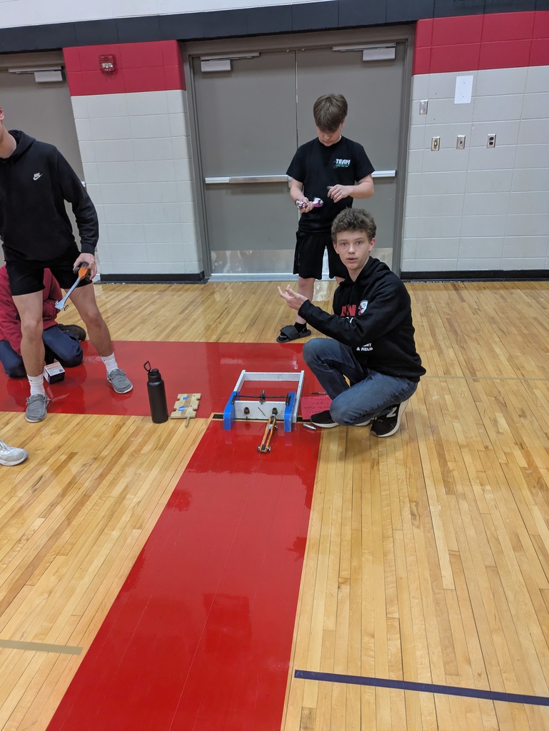 WF starting their CO2 Car Race