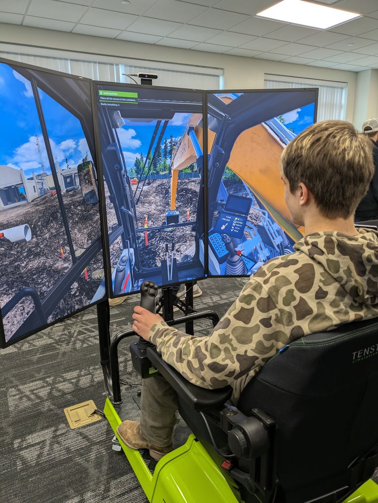 Student gets to try out the simulator 