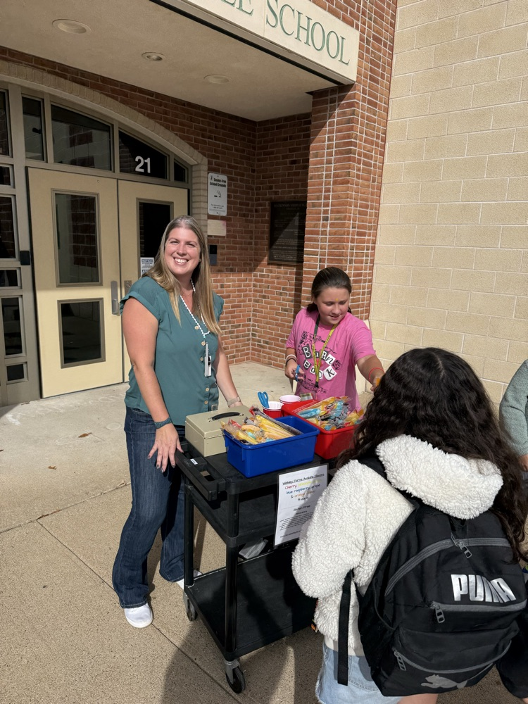 people selling ice pops