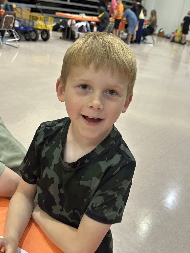 🎃 It’s the Great Pumpkin, Charlie Brown! 🍂✨  Our Bear Necessities students had an incredible theme day inspired by The Great Pumpkin, Charlie Brown! Students participated in hands-on learning across all content areas — literacy, science, math, and art! 📚🔬➕🎨  They carved pumpkins, created festive art, explored pumpkin math challenges, dissected pumpkins to study their parts, and even planted their own pumpkin seeds to grow pumpkins of their own! 🌱🎃  A special thank you to Peebles’ Farm Pumpkin Patch & Corn Maze in Augusta, Arkansas for their generous pumpkin donation that made this engaging learning day possible! 💛  #BearNecessities #WCCBears #TheGreatPumpkinCharlieBrown #HandsOnLearning #STEMinAction #ThankYouPeeblesFarm #FallFun #EngagedLearners