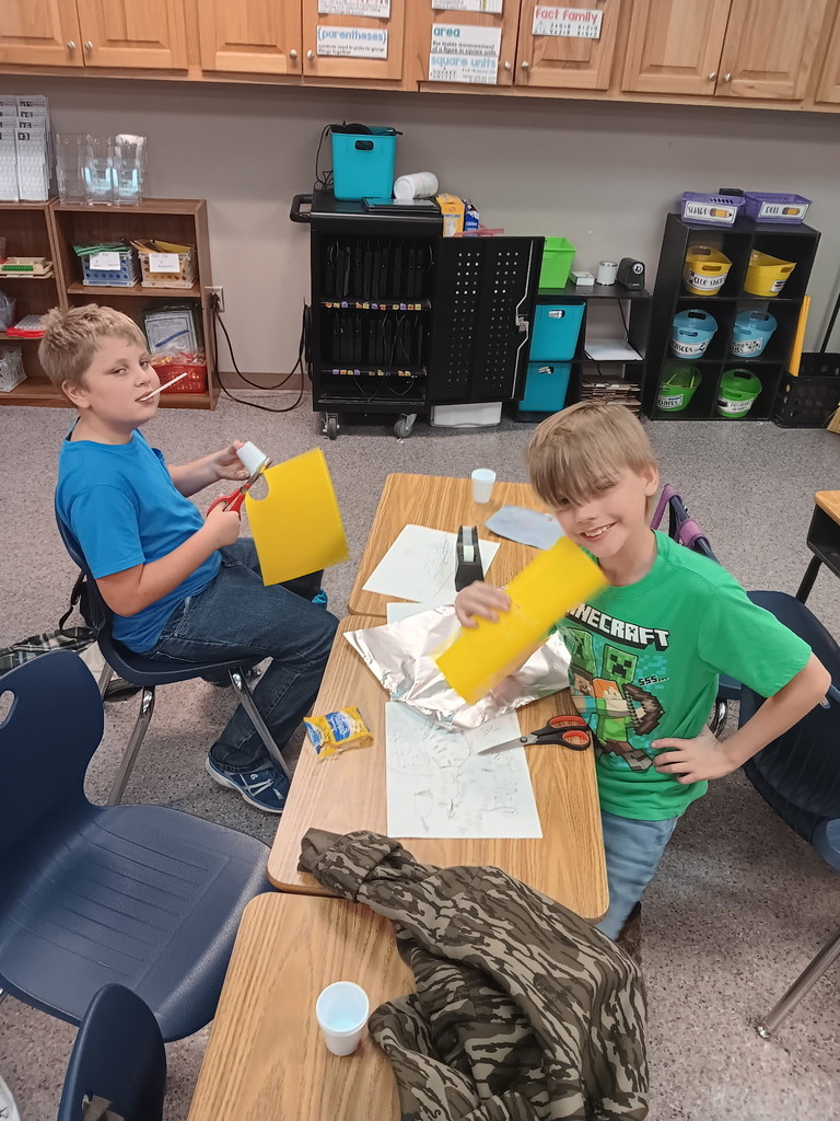 Bear Necessities After-School Program These 4th graders had a blast planning their own inventions and bringing them to life with all kinds of materials. Their creativity blew us away! Future engineers 🐻⚙️🚀