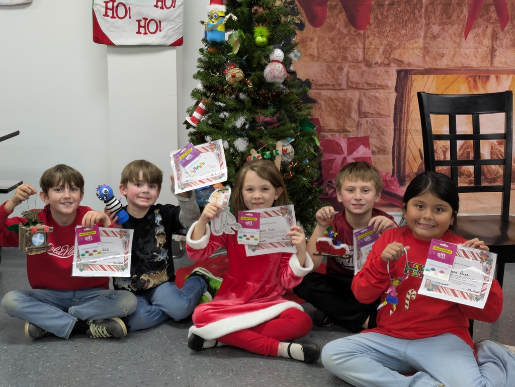 Korbin, Grant, Phoebe, Cole and Vanessa