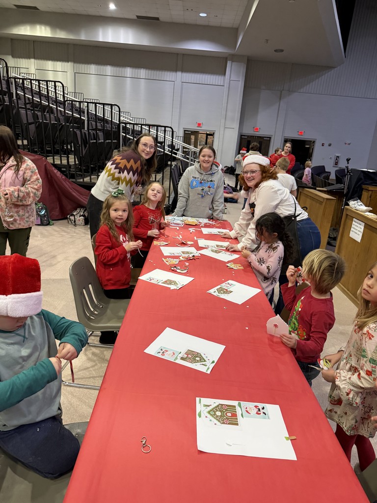 🎄❤️ Bear Necessities After-School Program | Parental Involvement Night ❤️🎄 We loved welcoming our Bear families for a special Parental Involvement Night filled with Christmas cheer, creativity, and connection! Families enjoyed creating Christmas ornaments together, listening to music, and sharing the love of reading and learning through engaging activities with parents and children learning side-by-side. Watching our students develop a love for learning while spending meaningful time with their families is what Bear Necessities is all about. Thank you to our amazing parents and students for making this night so special. 🐻🎄 #BearNecessities #FamilyEngagement #LoveOfLearning #ReadingTogether #LearningTogether #MakingMemories
