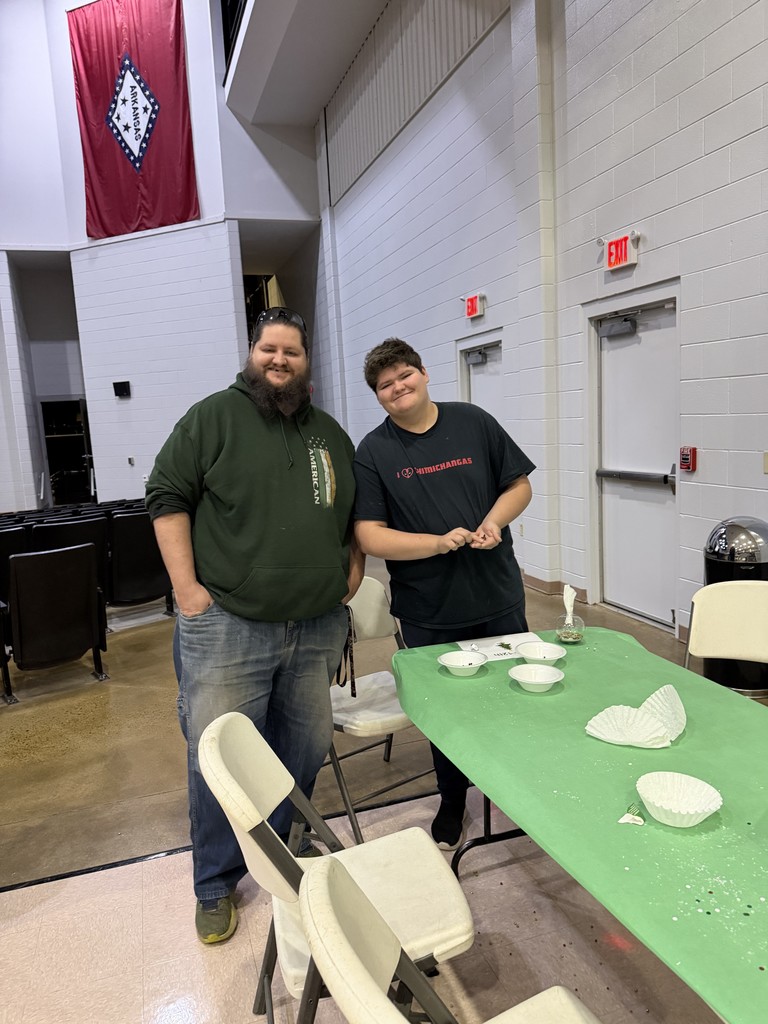 🎄❤️ Bear Necessities After-School Program | Parental Involvement Night ❤️🎄 We loved welcoming our Bear families for a special Parental Involvement Night filled with Christmas cheer, creativity, and connection! Families enjoyed creating Christmas ornaments together, listening to music, and sharing the love of reading and learning through engaging activities with parents and children learning side-by-side. Watching our students develop a love for learning while spending meaningful time with their families is what Bear Necessities is all about. Thank you to our amazing parents and students for making this night so special. 🐻🎄 #BearNecessities #FamilyEngagement #LoveOfLearning #ReadingTogether #LearningTogether #MakingMemories