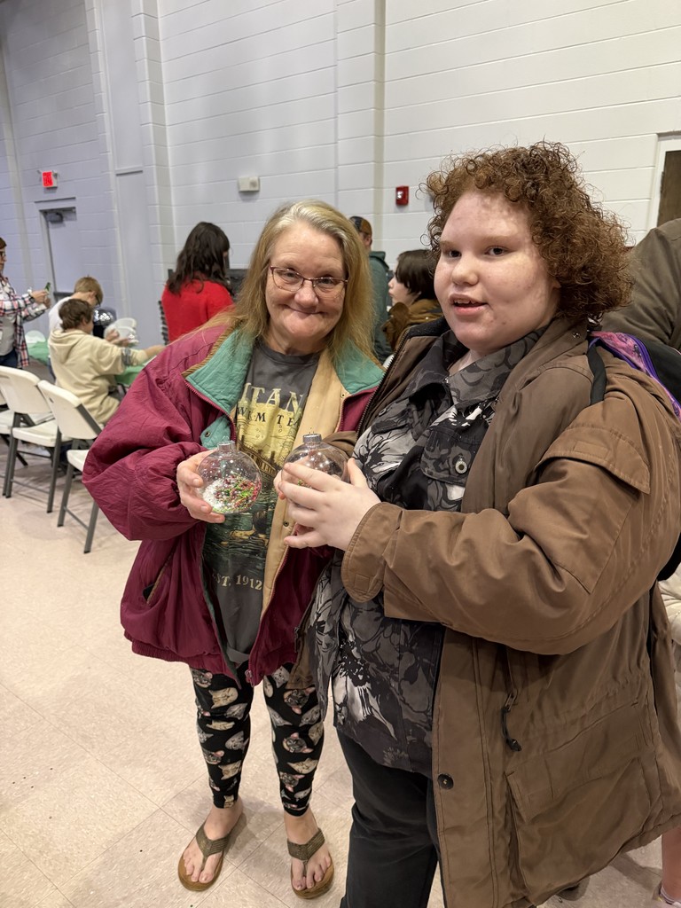 🎄❤️ Bear Necessities After-School Program | Parental Involvement Night ❤️🎄 We loved welcoming our Bear families for a special Parental Involvement Night filled with Christmas cheer, creativity, and connection! Families enjoyed creating Christmas ornaments together, listening to music, and sharing the love of reading and learning through engaging activities with parents and children learning side-by-side. Watching our students develop a love for learning while spending meaningful time with their families is what Bear Necessities is all about. Thank you to our amazing parents and students for making this night so special. 🐻🎄 #BearNecessities #FamilyEngagement #LoveOfLearning #ReadingTogether #LearningTogether #MakingMemories