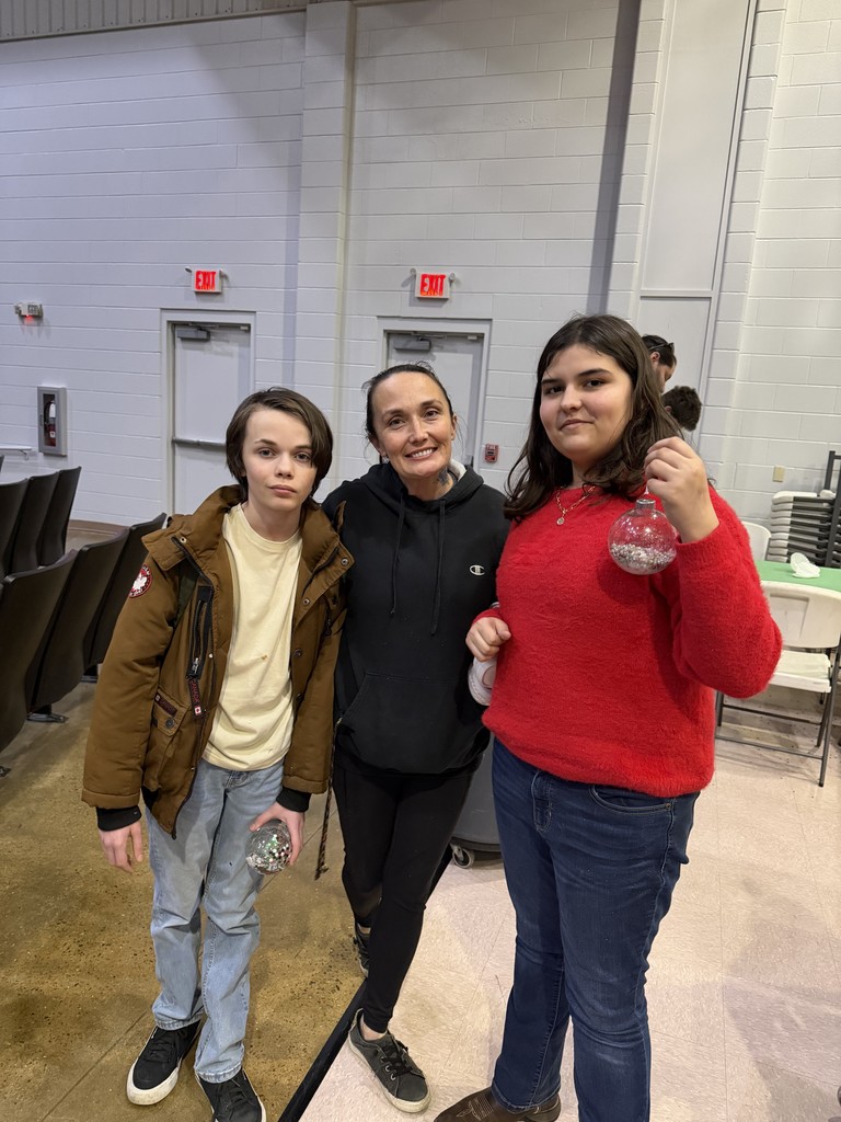 🎄❤️ Bear Necessities After-School Program | Parental Involvement Night ❤️🎄 We loved welcoming our Bear families for a special Parental Involvement Night filled with Christmas cheer, creativity, and connection! Families enjoyed creating Christmas ornaments together, listening to music, and sharing the love of reading and learning through engaging activities with parents and children learning side-by-side. Watching our students develop a love for learning while spending meaningful time with their families is what Bear Necessities is all about. Thank you to our amazing parents and students for making this night so special. 🐻🎄 #BearNecessities #FamilyEngagement #LoveOfLearning #ReadingTogether #LearningTogether #MakingMemories