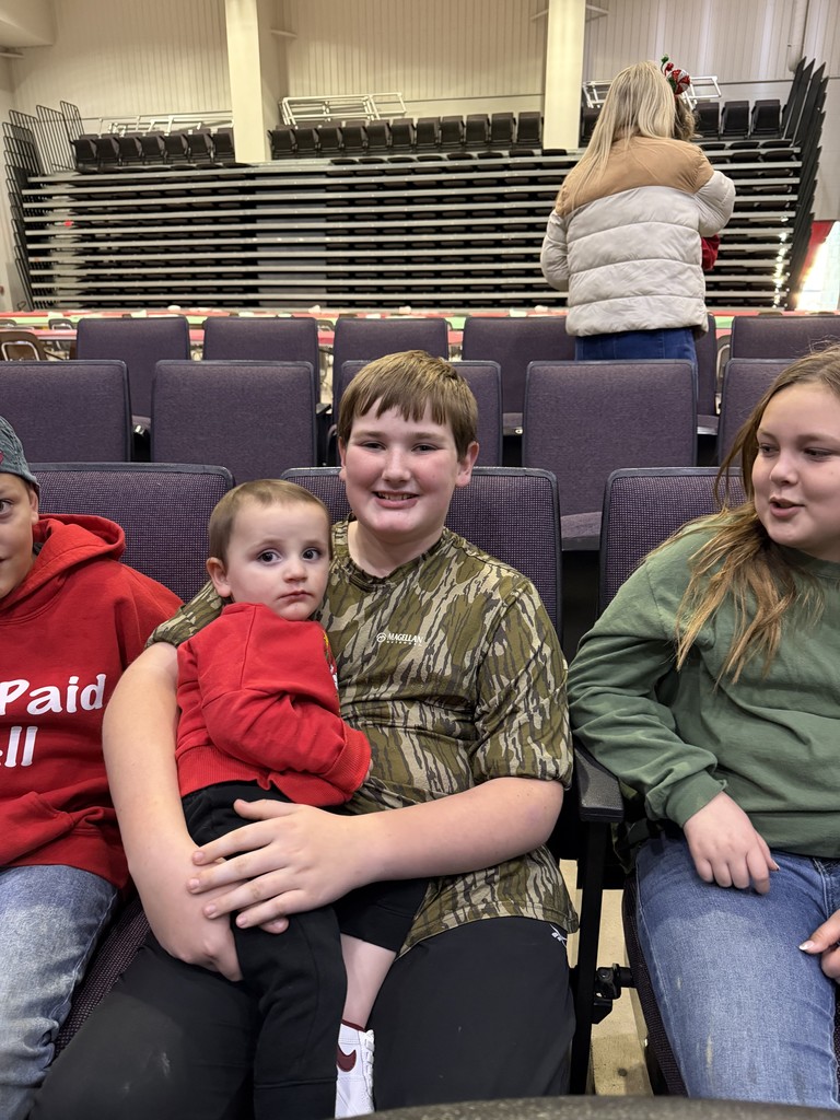 🎄❤️ Bear Necessities After-School Program | Parental Involvement Night ❤️🎄 We loved welcoming our Bear families for a special Parental Involvement Night filled with Christmas cheer, creativity, and connection! Families enjoyed creating Christmas ornaments together, listening to music, and sharing the love of reading and learning through engaging activities with parents and children learning side-by-side. Watching our students develop a love for learning while spending meaningful time with their families is what Bear Necessities is all about. Thank you to our amazing parents and students for making this night so special. 🐻🎄 #BearNecessities #FamilyEngagement #LoveOfLearning #ReadingTogether #LearningTogether #MakingMemories