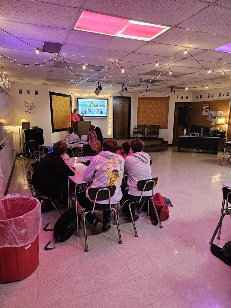 Bethany Gere with ARTx3 (the Arts and Science Center for Southeast Arkansas) visited Mr. Lewis' Oral Communication and Theater Classes.