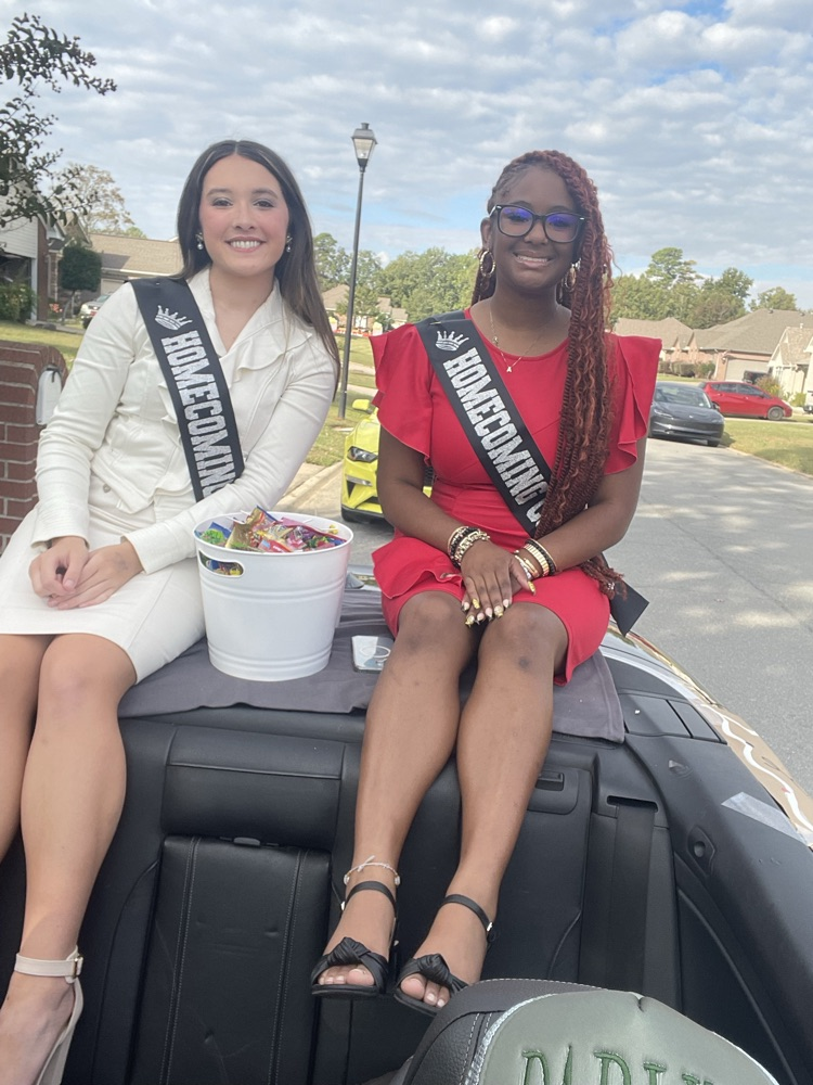 WHHS HOCO court at the Founder’s Day parade.