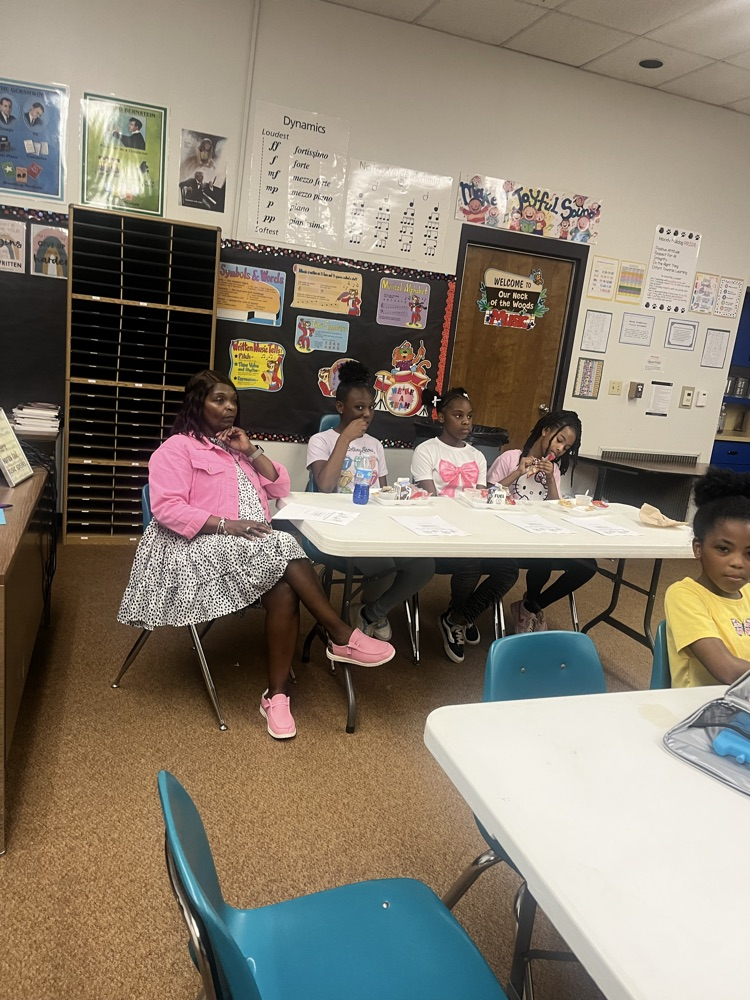 Our Great Girl Club Speaker was Felicia Cooper, MSW UAPB Interim Chair Department of Social Work and Holistic Lifestyle Coach spoke to our girls about positive self image. She gifted our girls with a personal Great Girl Journal she created for them. 