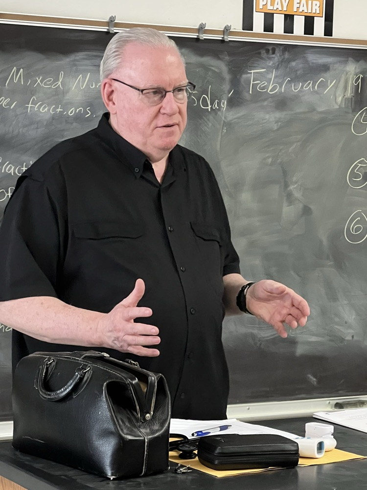 The Great Guys Club welcomed local physician, Dr. Paul Davis, to our meeting today. Dr. Davis is the grandfather of our student Emmett Wilson. He shared with our young men about the importance of education in meeting their future goals.
