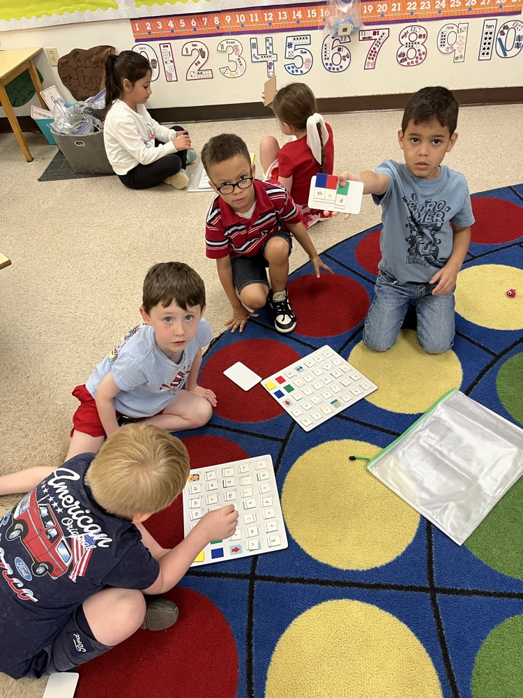 Mrs. Howard’s class builds words with digraphs ch and wh.