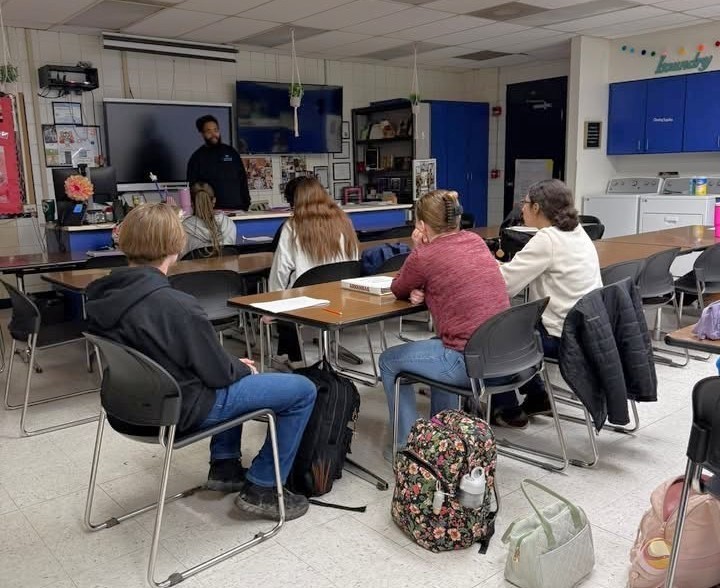 Mrs. Rowe's Pre Educator classes had a guest speaker, Steven Witherspoon from Pinnacle Point.
