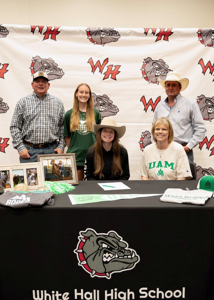 Landrie Kizer recently signed her letter of intent to join the UAM Rodeo Team.