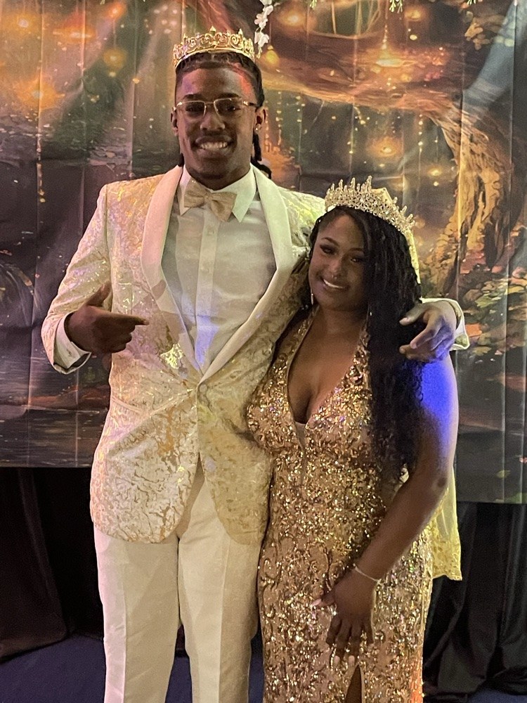 Congratulations to White Hall High School’s 2026 Prom King and Queen, Jeremiah Foster and Alia Jones! 🎉👑 