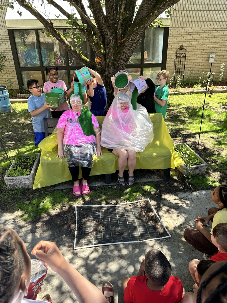 lea and McDaniel getting slimed 