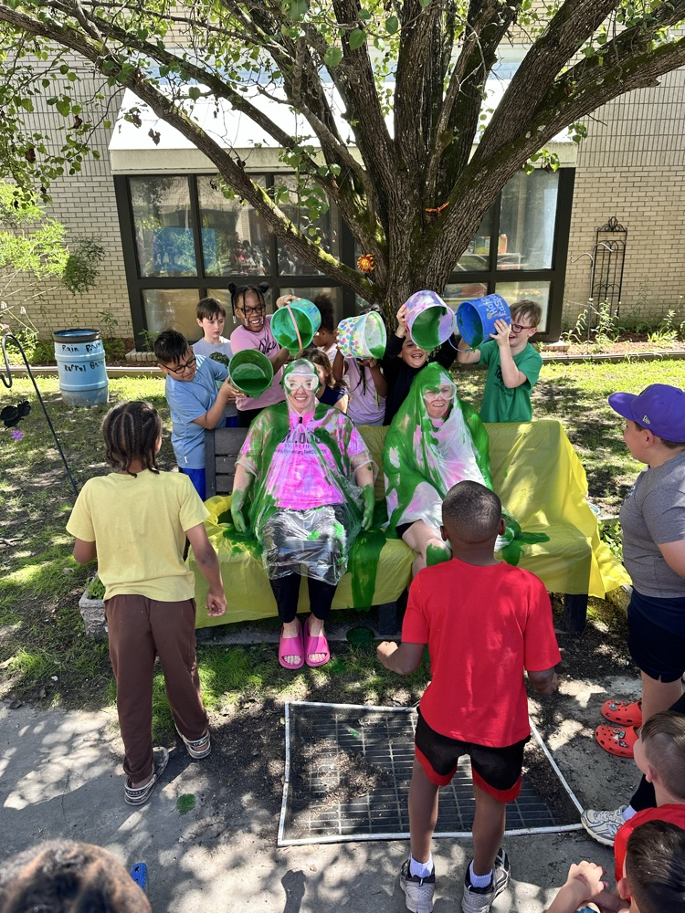 lea and McDaniel getting slimed 
