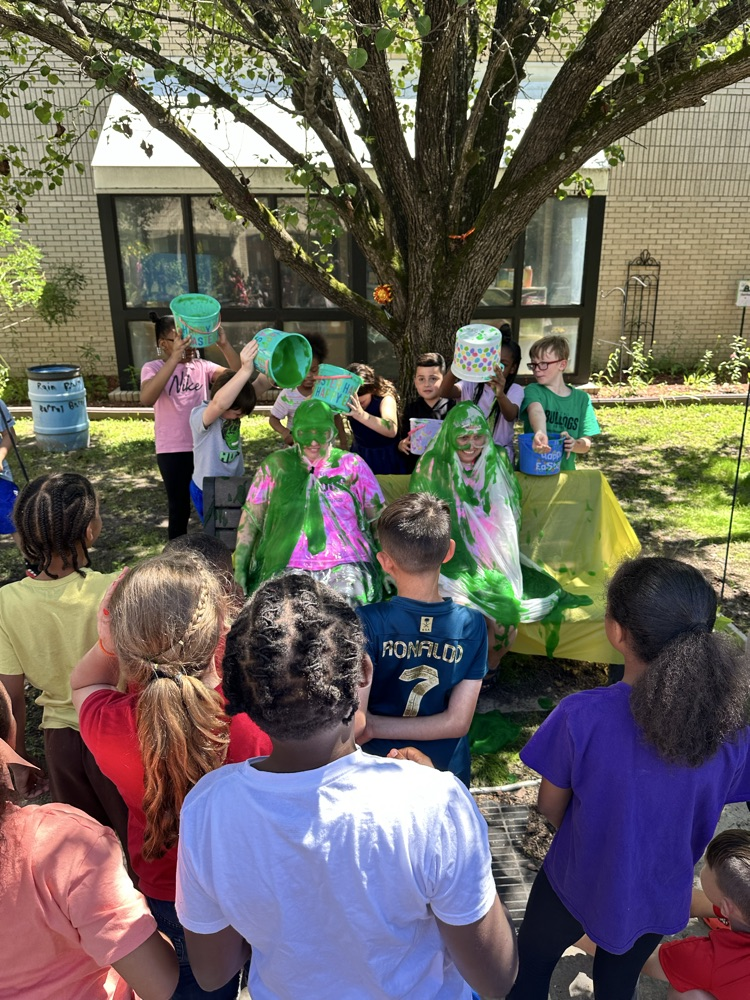 lea and McDaniel getting slimed 