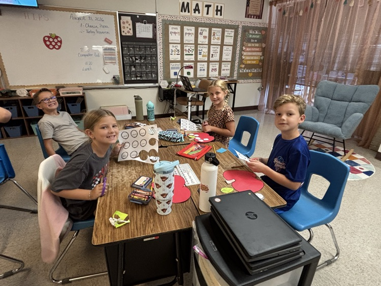 Mrs. Hulse’s second grade class had fun practicing addition within 20 while making some amazing math crafts! Learning + creativity = the perfect lesson!