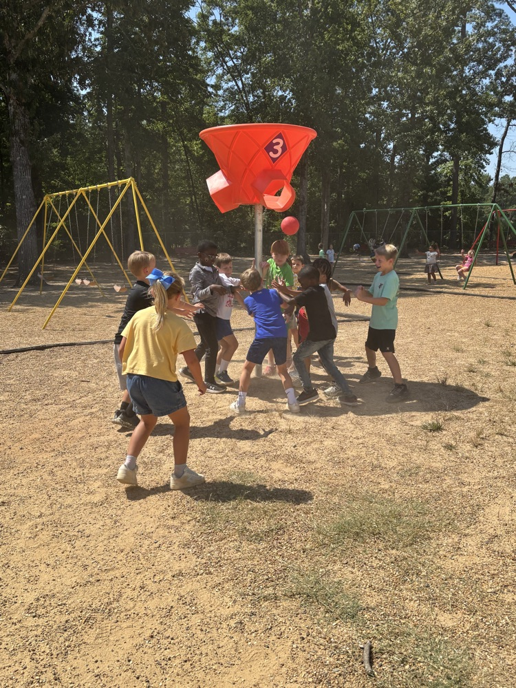 2nd grade is enjoying the new Tripleshoot Ball Game!! Thank you PTO! 