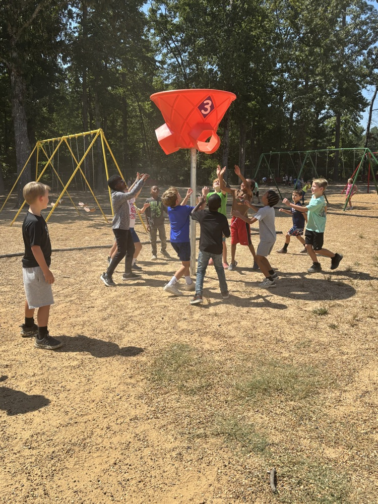 2nd grade is enjoying the new Tripleshoot Ball Game!! Thank you PTO! 