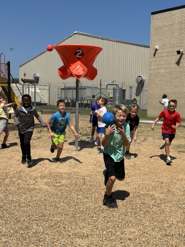 2nd grade is enjoying the new Tripleshoot Ball Game!! Thank you PTO! 