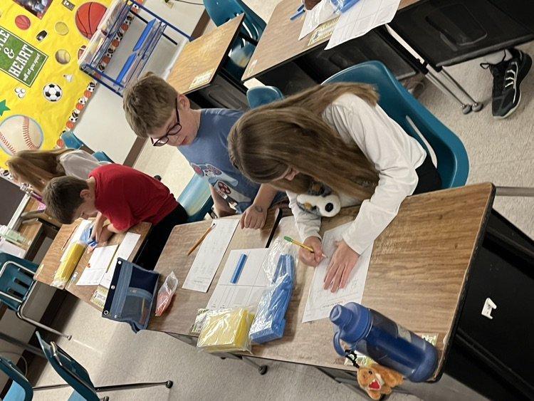 Teamwork: Subtraction with regrouping 