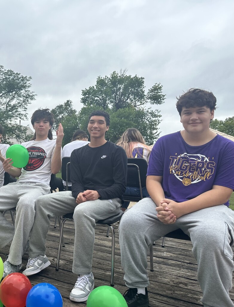 Students celebrating homecoming
